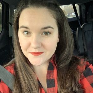 Meet your Posher, Whitney